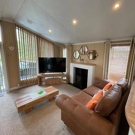 Torrey Pines - 2 Bedroom Hot Tub Lodge With Free Golf, No Buggy Swarland Exterior photo