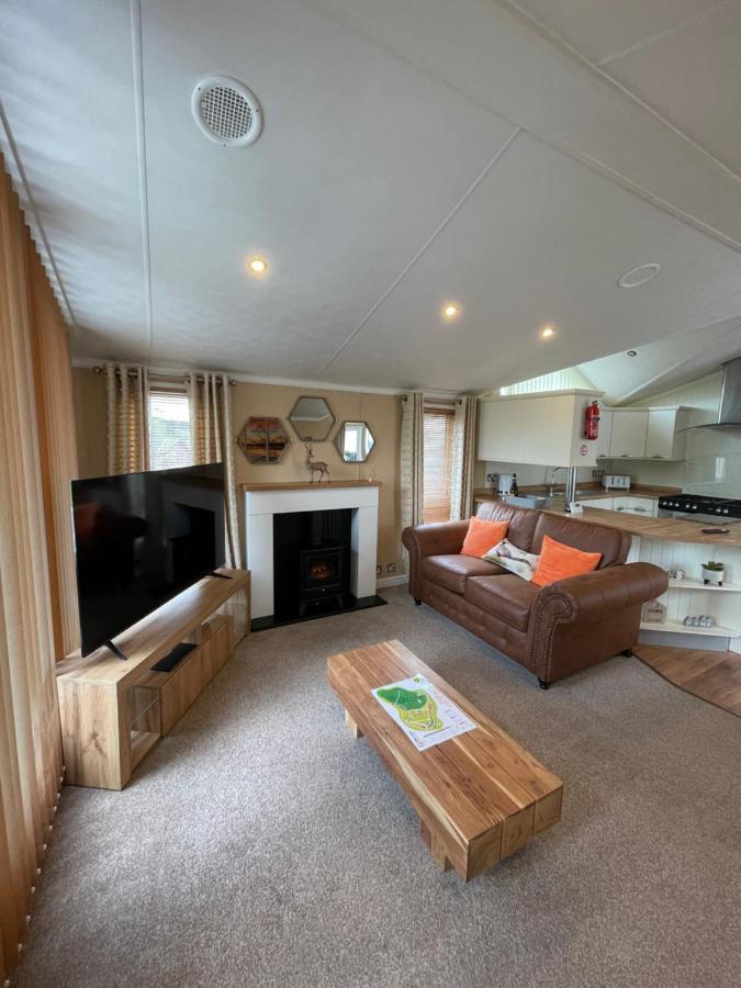 Torrey Pines - 2 Bedroom Hot Tub With Free Golf, No Buggy Villa Swarland