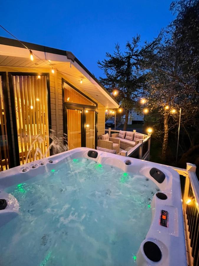 Villa Torrey Pines - 2 Bedroom Hot Tub With Free Golf, No Buggy Swarland