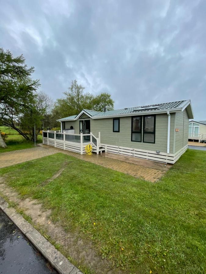 Torrey Pines - 2 Bedroom Hot Tub With Free Golf, No Buggy Villa Swarland